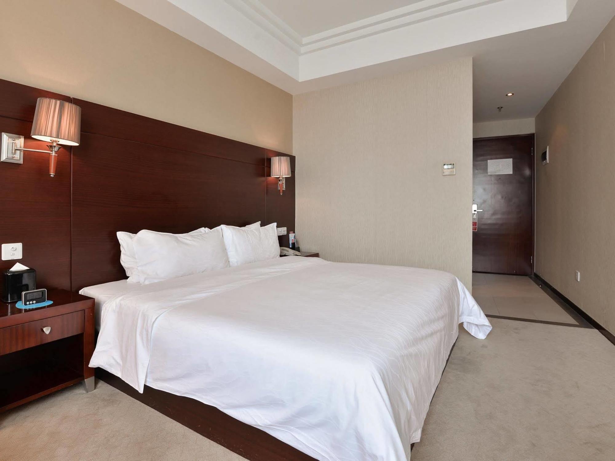 Ramada Shanghai Wujiaochang Экстерьер фото